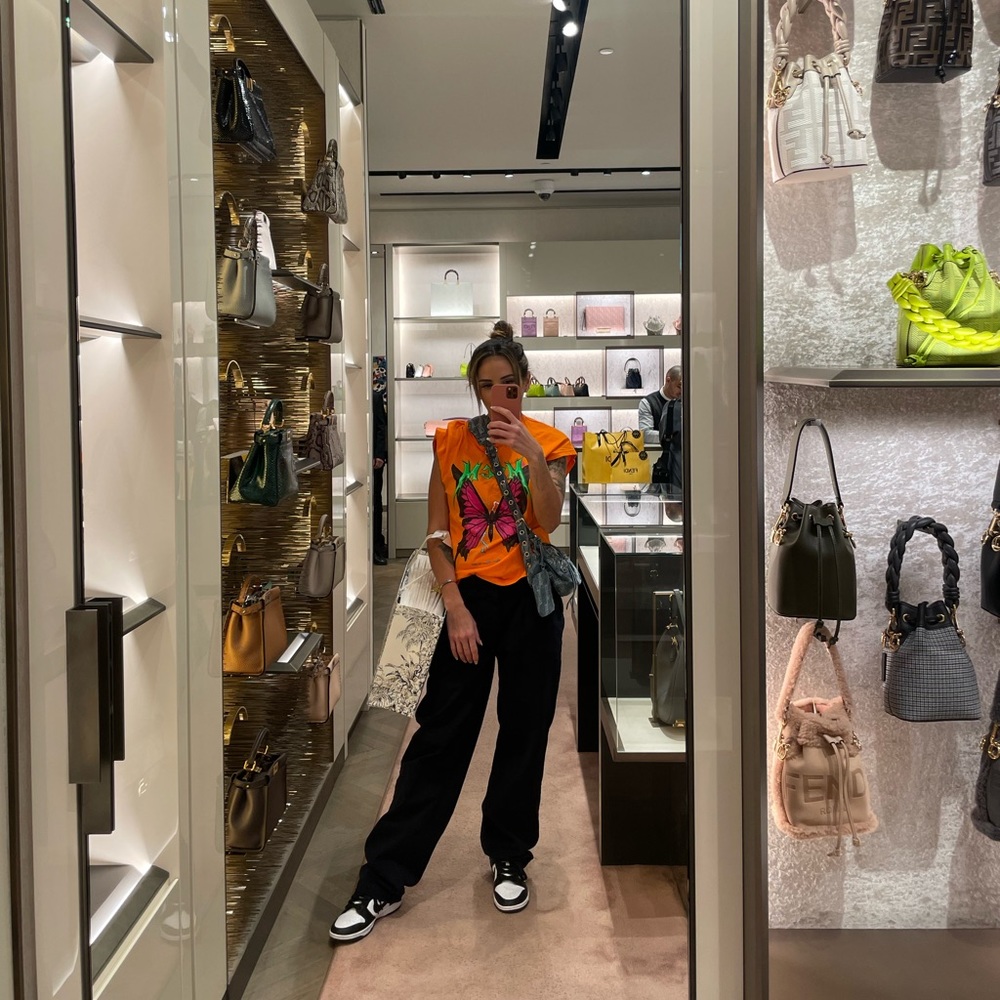 Meet your Posher, Samantha